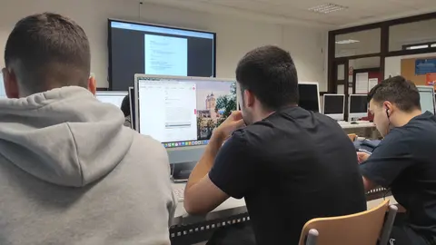 Alumnos de periodismo en clase. FOTO: &Aacute;lvaro Arribas Mart&iacute;nez.