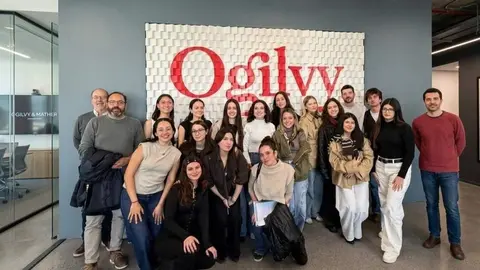 Nuestros alumnos de Publicidad y Relaciones P&uacute;blicas que estuvieron visitando @ogilvyes